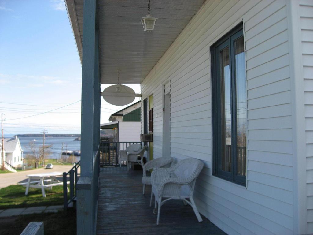 Le Goeland Hotel Tadoussac Buitenkant foto